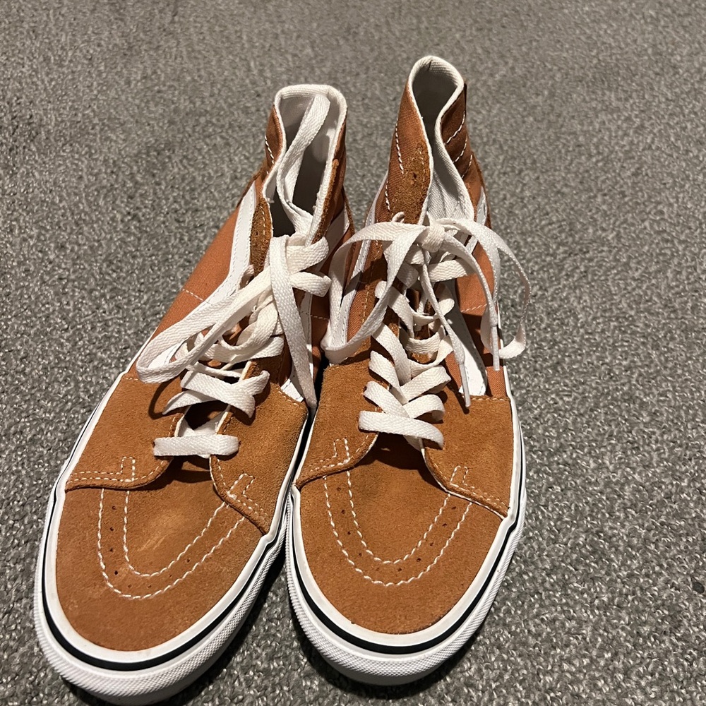 Vans - Picture 2 of 9